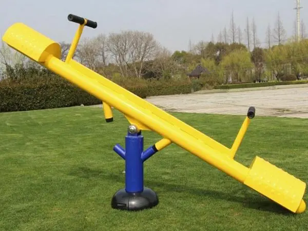 PP電子入口，武漢汽車(chē)電子功率放大器如何處理音頻輸入信號的干擾？